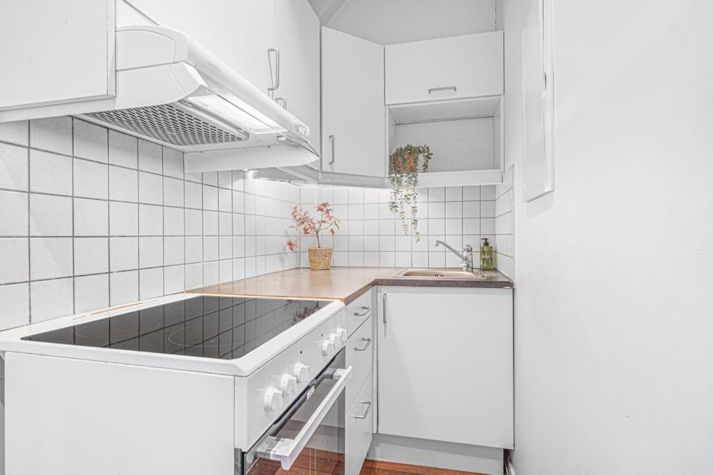 Apartment Seaside Apt. Catch Crabs From Your Bedroom Window! Bergen